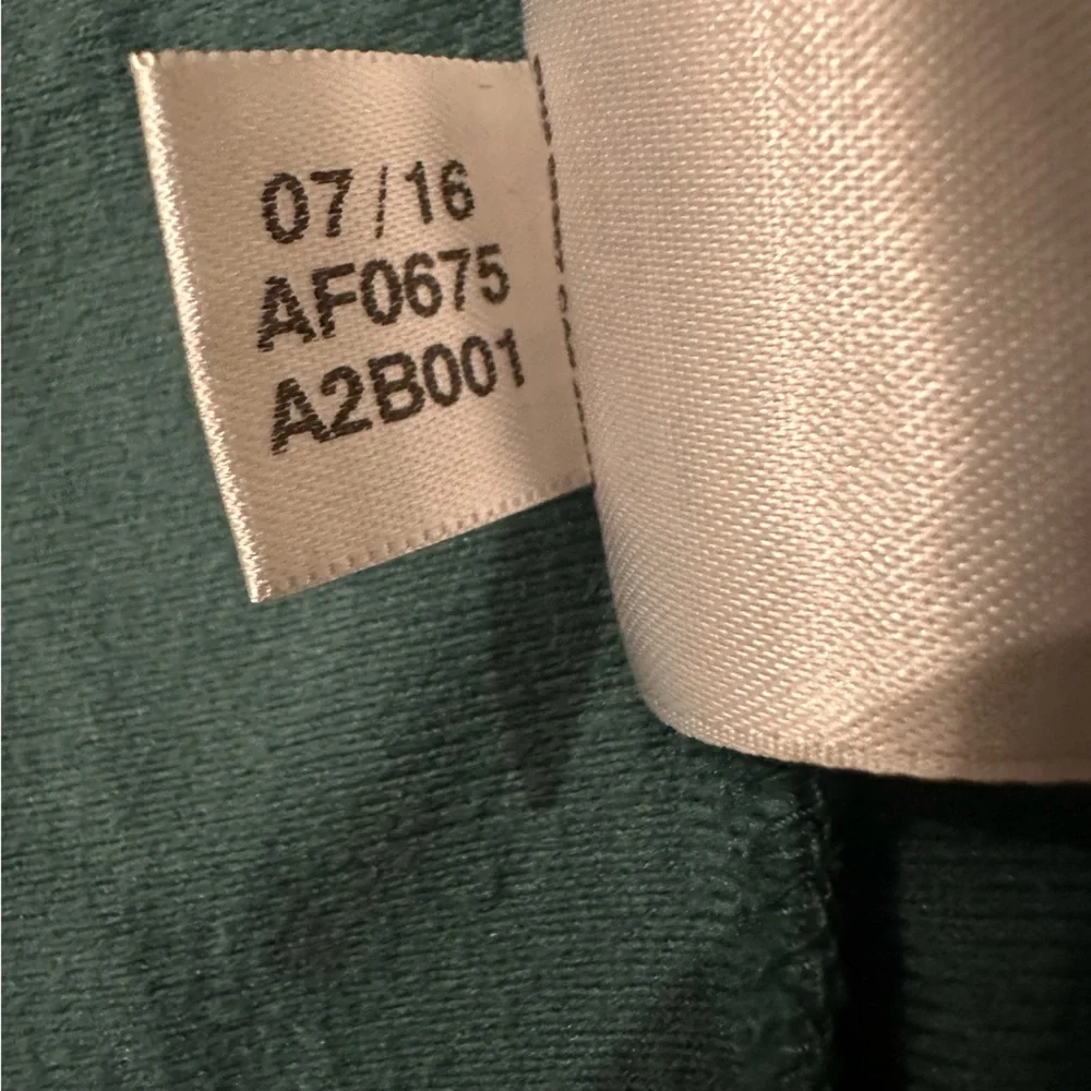 adidas Men's Green and Gray 1/4 Zip lightweight pullover - Picture 6 of 9